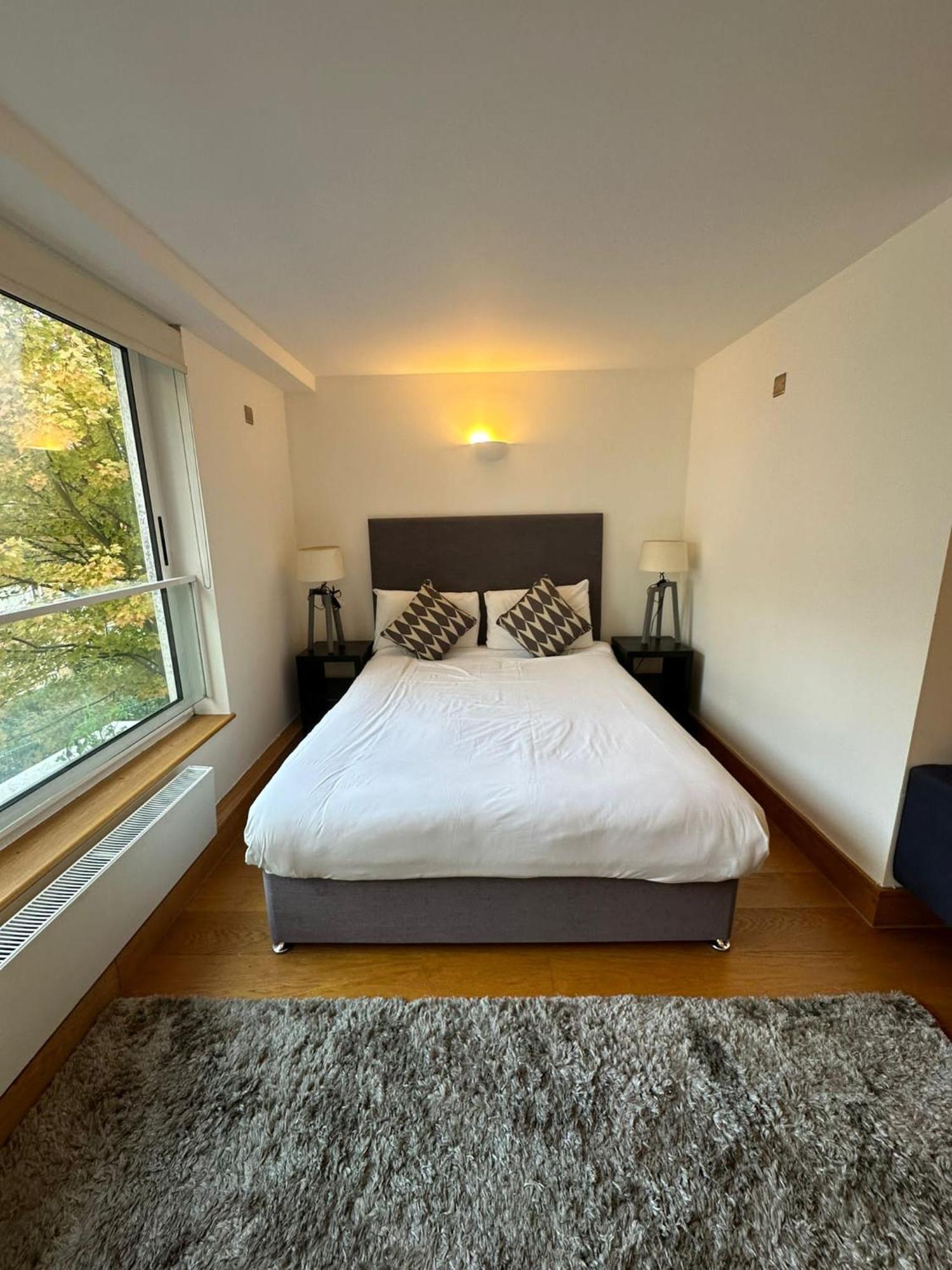 Westwood House Apartament *
